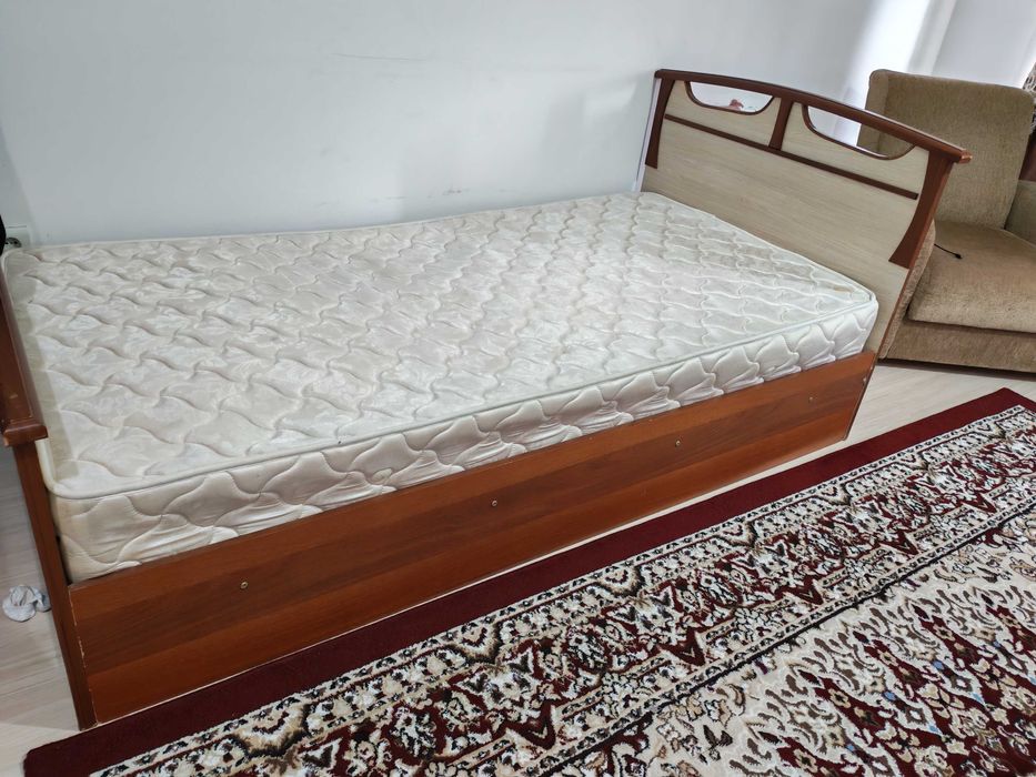 Одинарная кровать