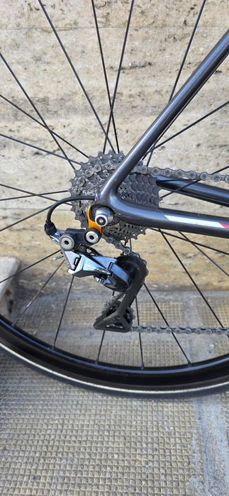 Продавам шосеен велосипед Trek Emonda SL