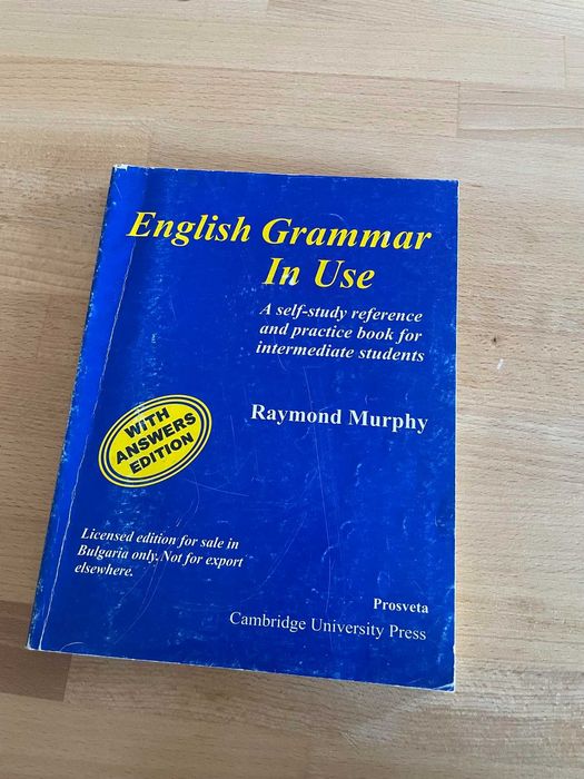 Подяравам книги, списания и карти за игра