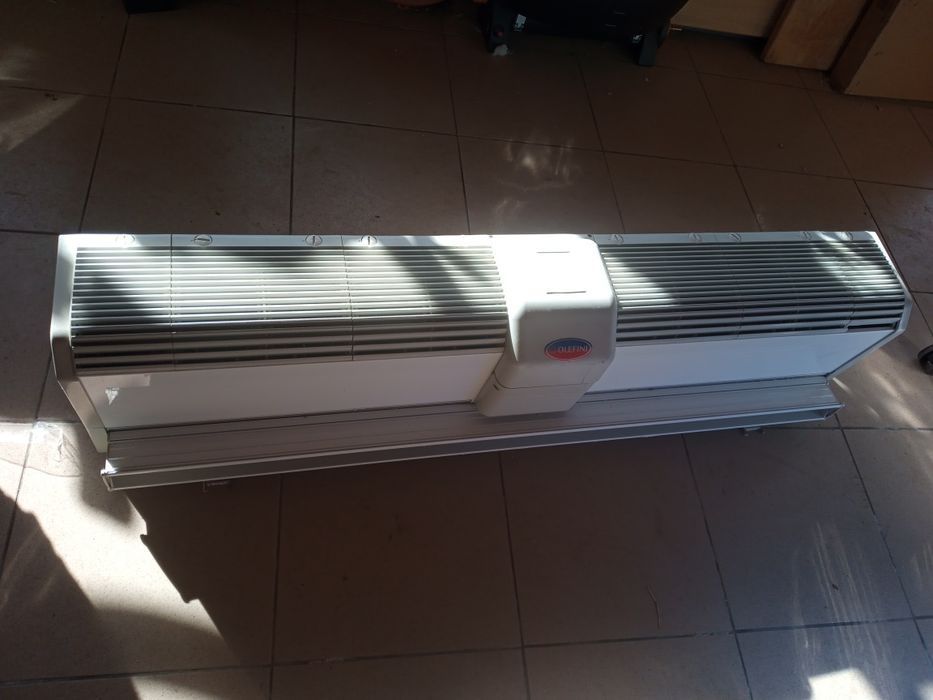 vând perdea aer cald și rece