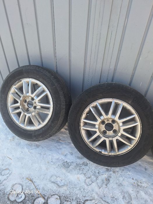 Vând jante R15 mai exact de dacia logan1