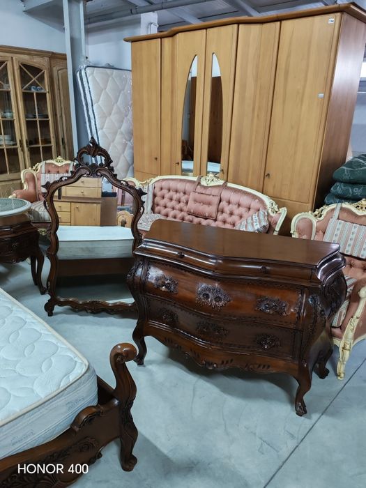 Dormitor - Pat - Comoda - Noptiere - Oglindă - Lemn Masiv - Vintage