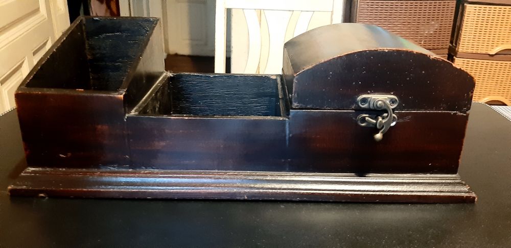 Стар дървен органайзер