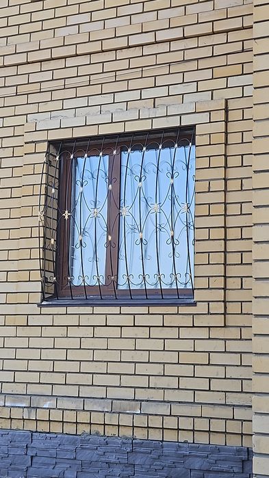 Решотки на окна.