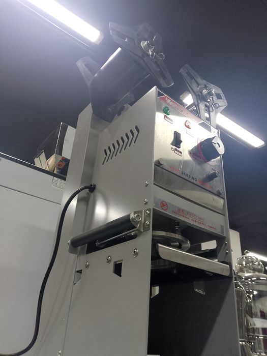 Stakan upokovka aparat