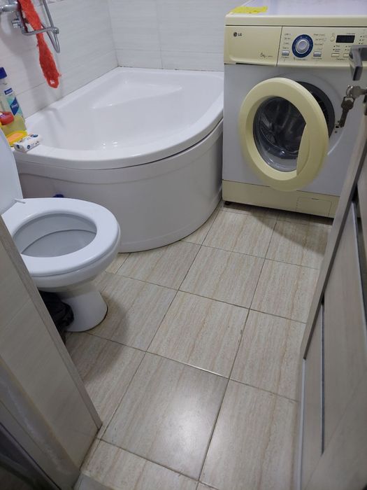 Продаю квартиру в Яшнабадском районе 58-воен/город 2х комнатная 49 м2.