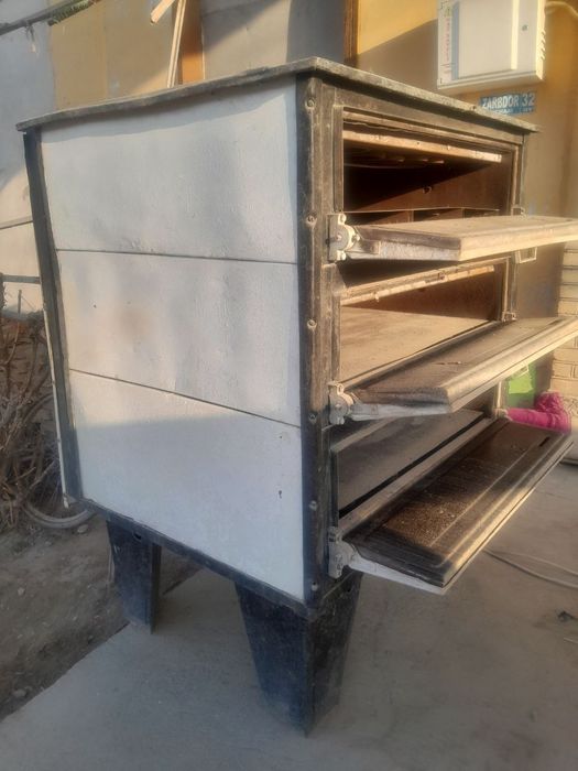 Elekrta pechka sotiladi