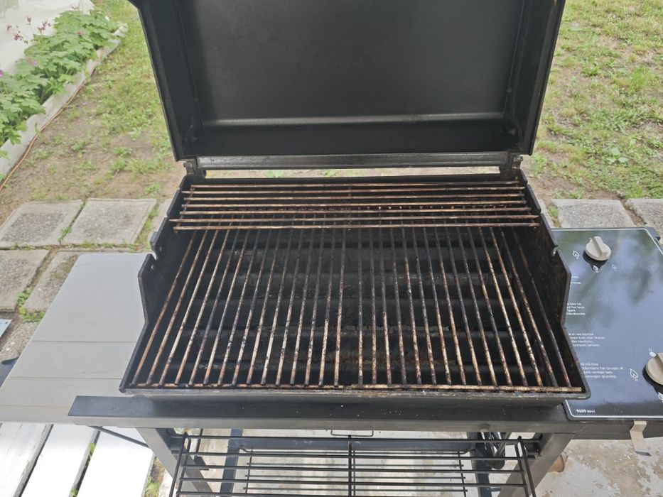 Газово барбекю WEBER