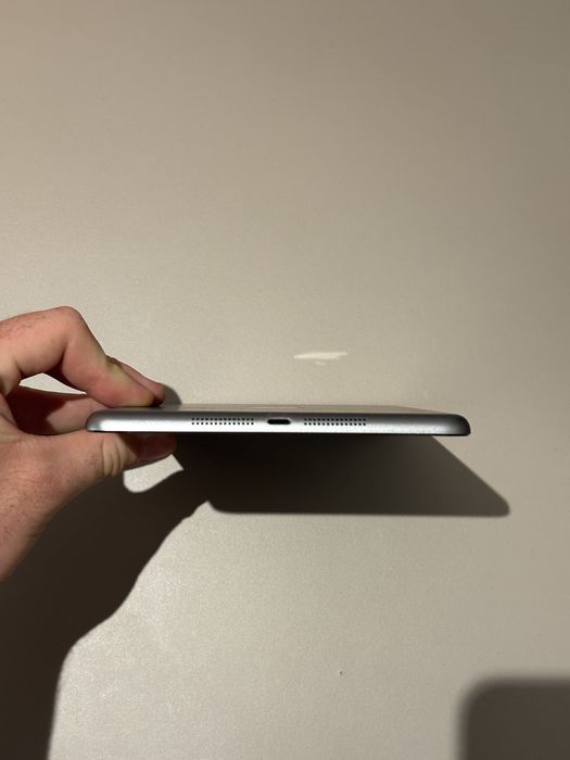 Se vinde iPad mini 2