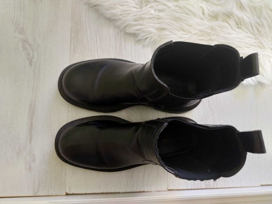 Дамски боти размер 37