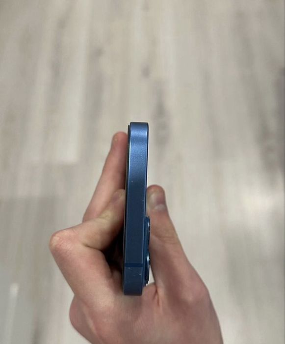 iPhone 13 128Gb с гарантией