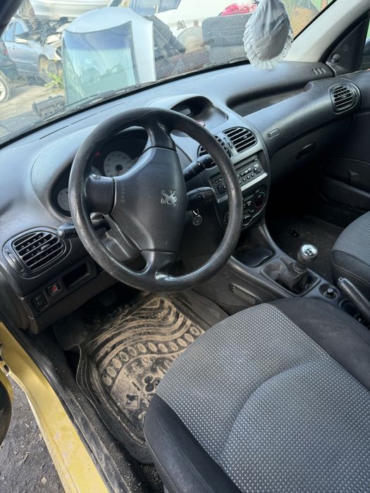 Пежо 206 1.4 бензин 75hp на части. Pejo 206 1.4i na chasti
