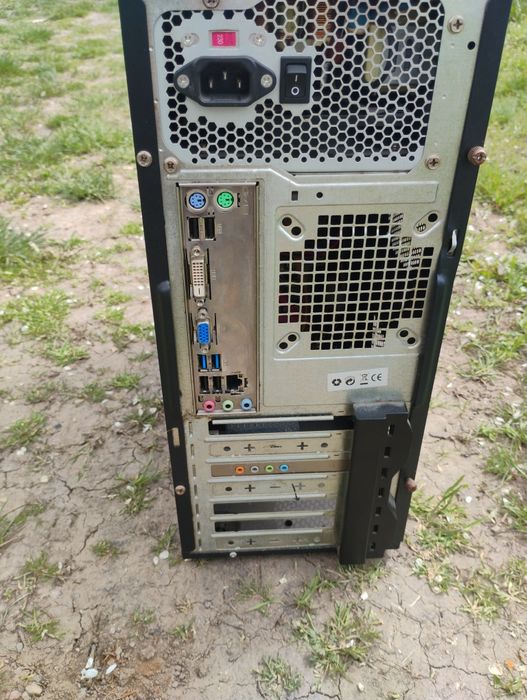Vând PC funcționabil merge perfect