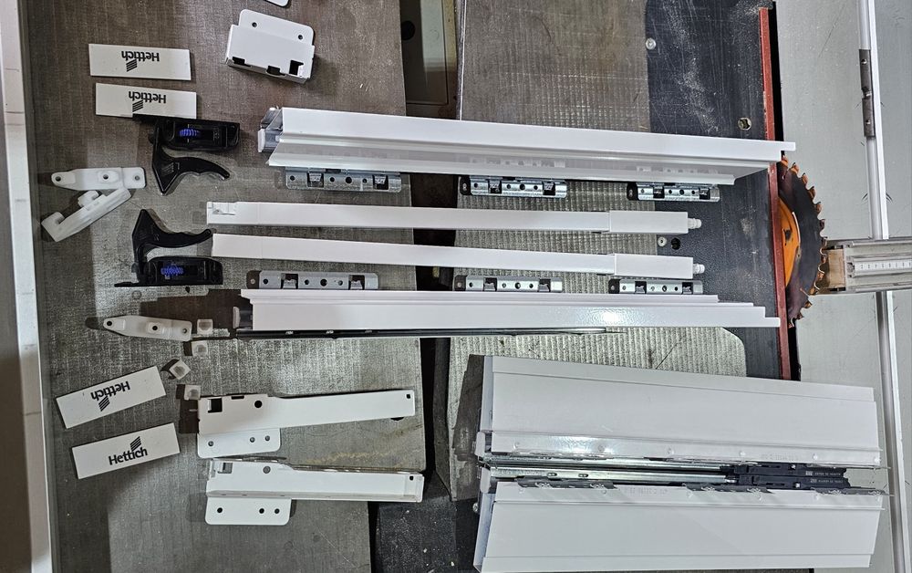 Glisiere și laterale Hettich 500 mm