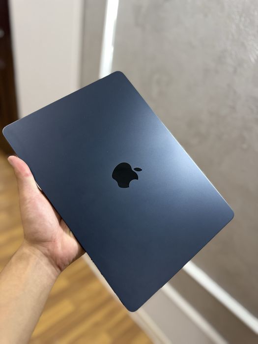 MacBook Air M3 100%