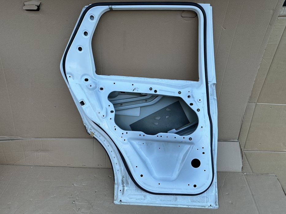 Врата Land Rover Discovery Sport L550 2014-