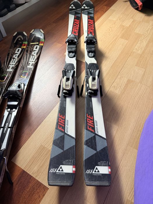 Schiuri Fischer 155 si bete schi Salomon 120