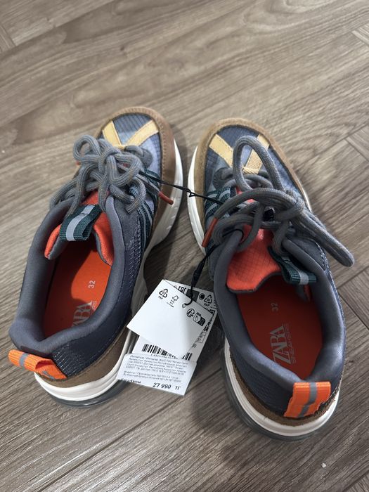 Продам детские кроссовки ZARA