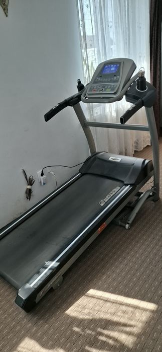 Banda alergat profesionala