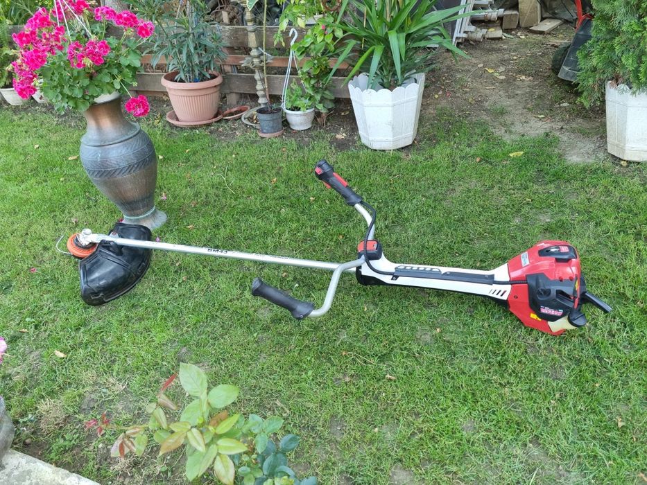 Motocoasa HVC BM 43 made în italy