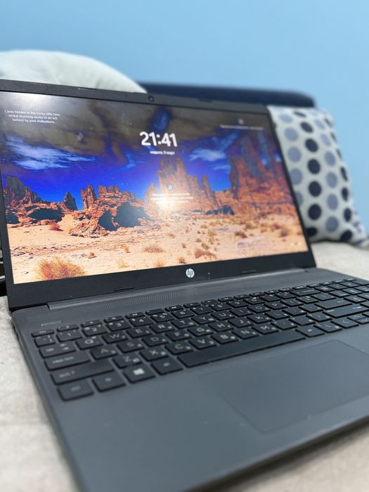 Hp laptop rizen 3