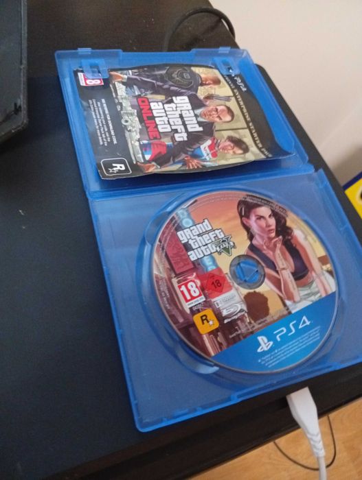 Ps4 slim + jocuri la 1000