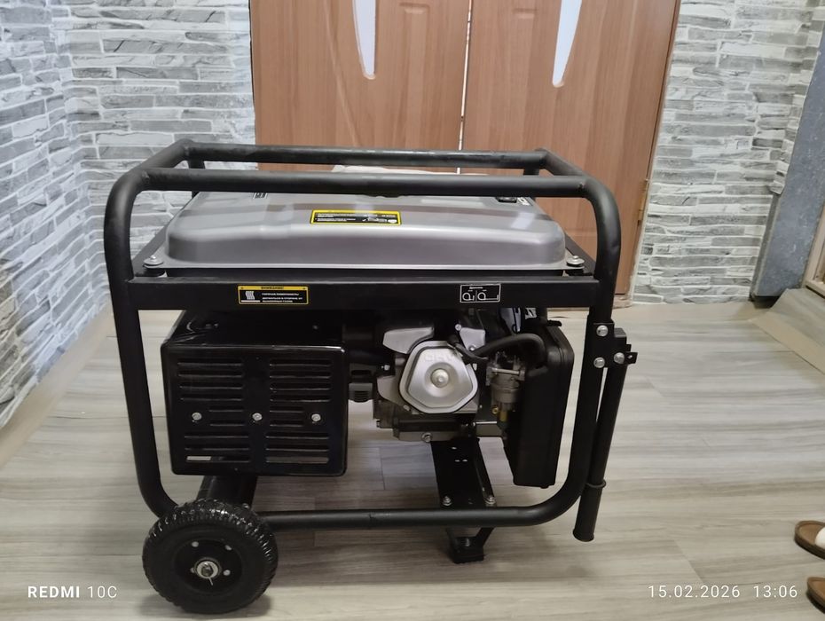 Бензиновый генератор Demark