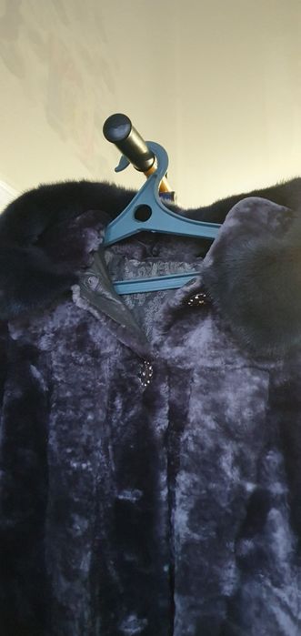 Шуба  мутоновая красивая