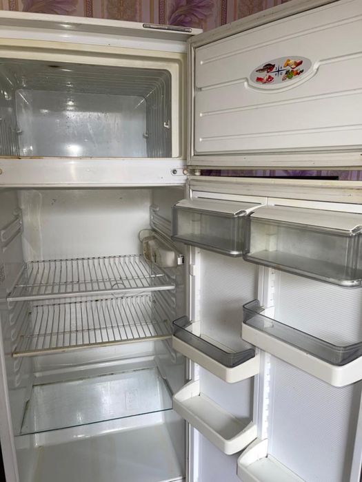 Продам холодильник