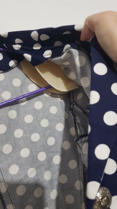 Sacou dama mar 40 pe eticheta dar recomand 38