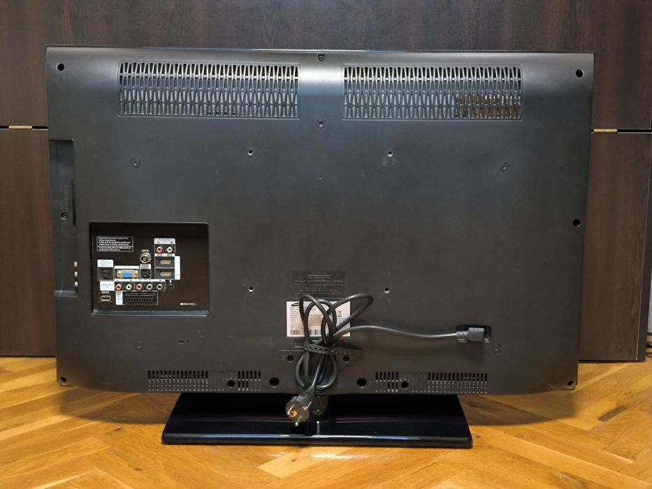 LCD телевизор Samsung 32 инча