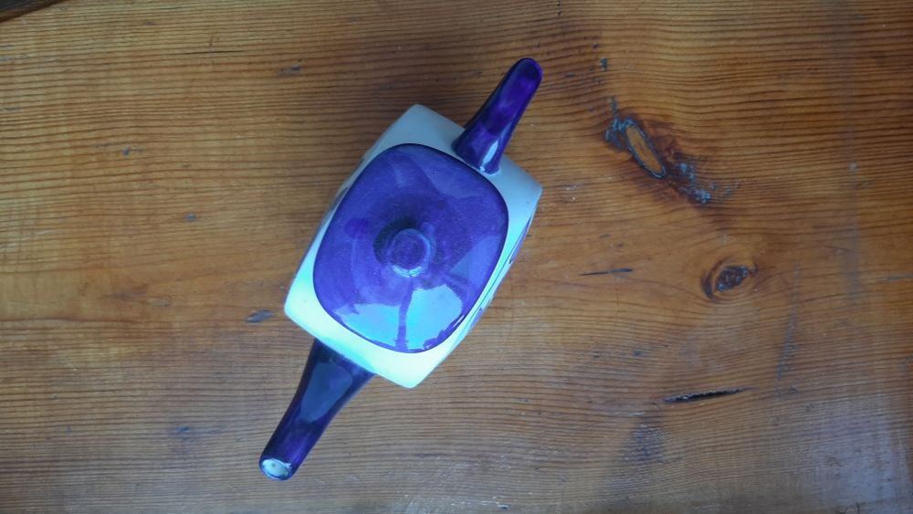 Продам чайник(Гжель)