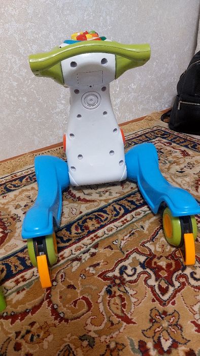 Детские игрушки ходунок