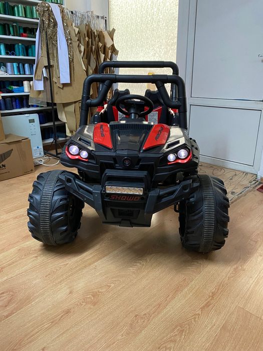 Mașinuța cu baterii