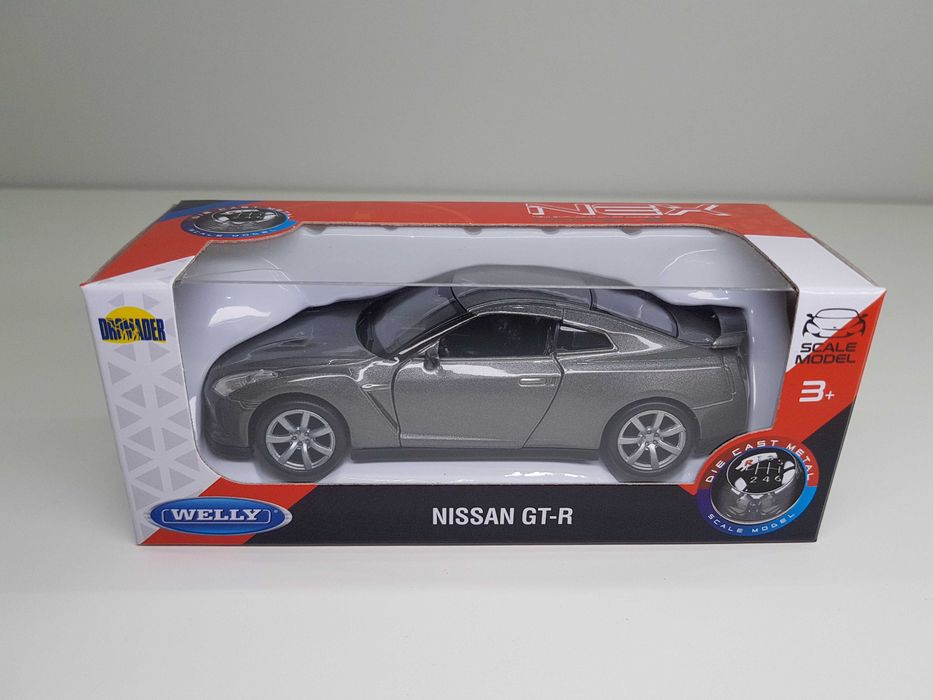 Количка Nissan GTR R35