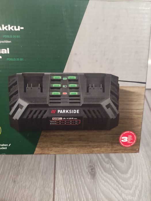 Incarcator dublu rapid 20 V 4,5 ah pentru acumulatori Parkside