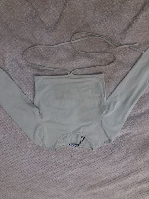 Къса блуза с вързанки Stradivarius