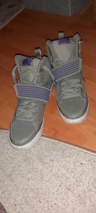 Adidasi nike stare bună curați