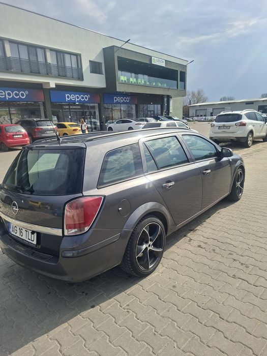 Vând Opel astra H