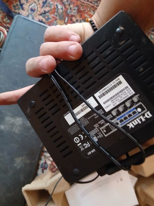 Vând 2 modem-uri,ruter bune