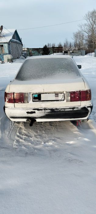 Продам ауди 80 б3, на полном ходу.