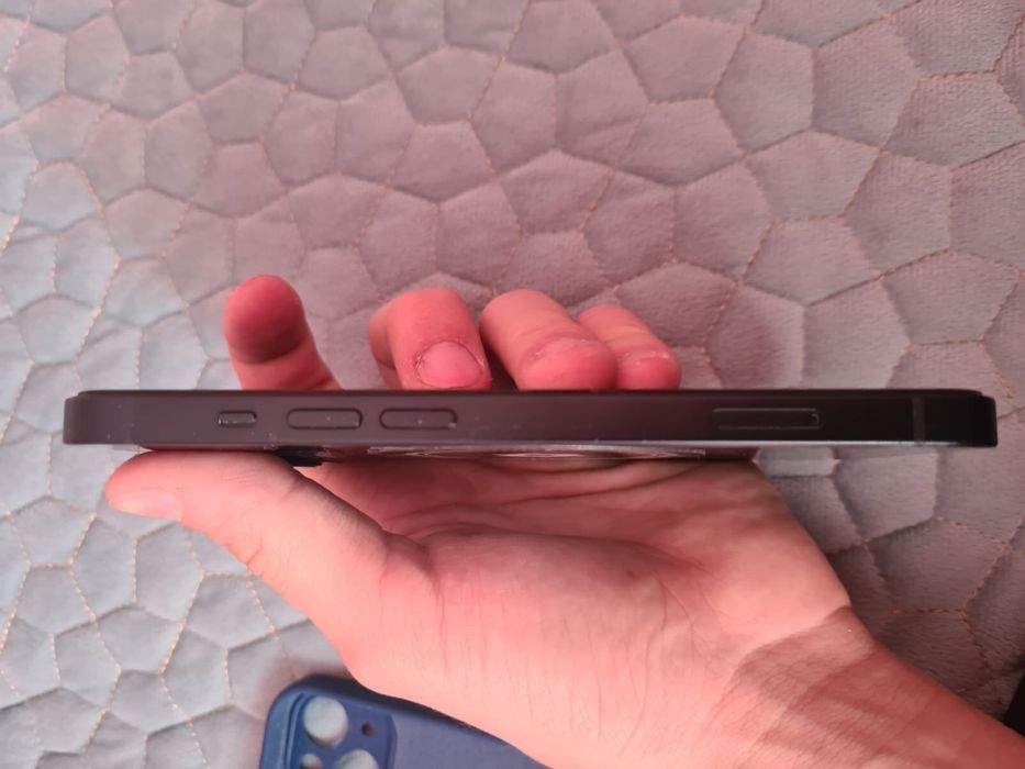 Айфон 13 80% акб обм есть