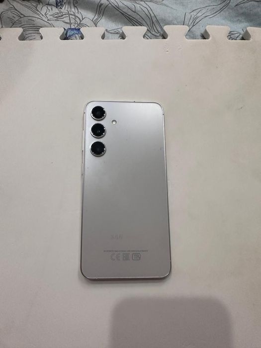 Самсунг с 24 почти новый