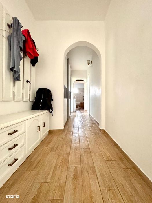 Girocului - 3 Camere - Decomandat - Etaj Intermediar - Centrala Propri