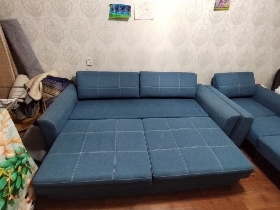Продам диван (плюс кресло-кровать)