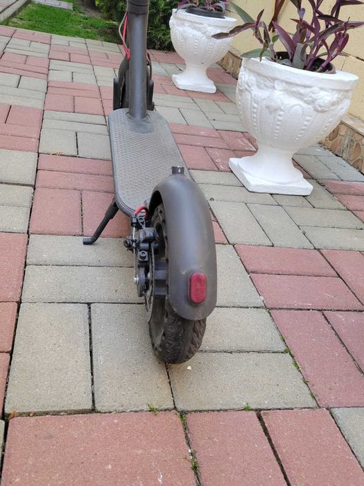 Xiaomi M365 Trotinetă Electrică – Stare Bună