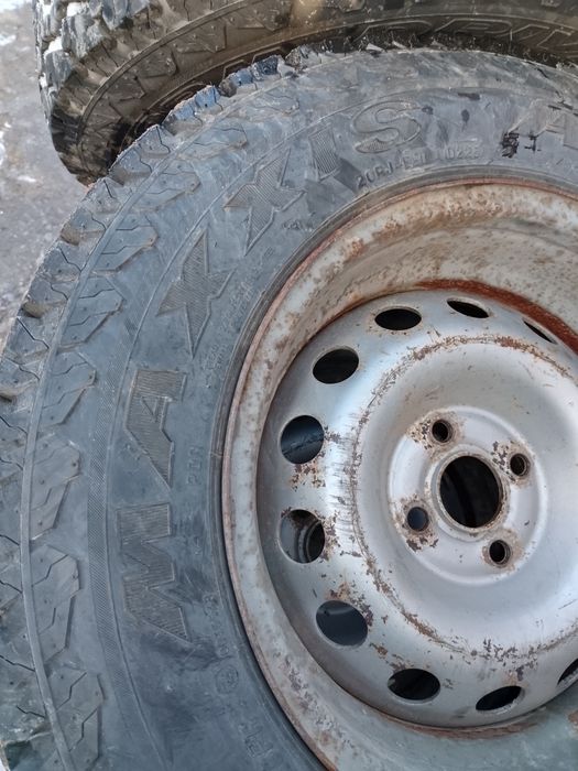 Резина  шины  колеса WormDrive AT 980E