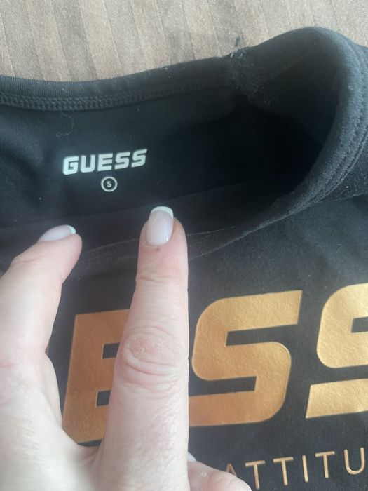 Черна тениска GUESS, размер s