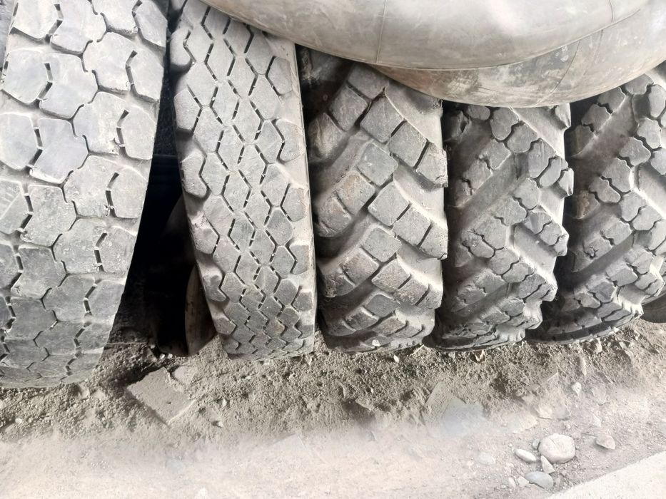 Шины на ПТС 4, на тележку