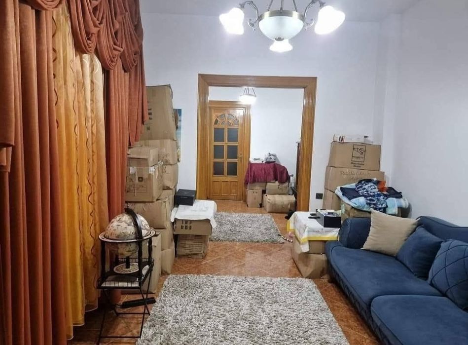 Casa de vânzare din cărămidă zona centrală!